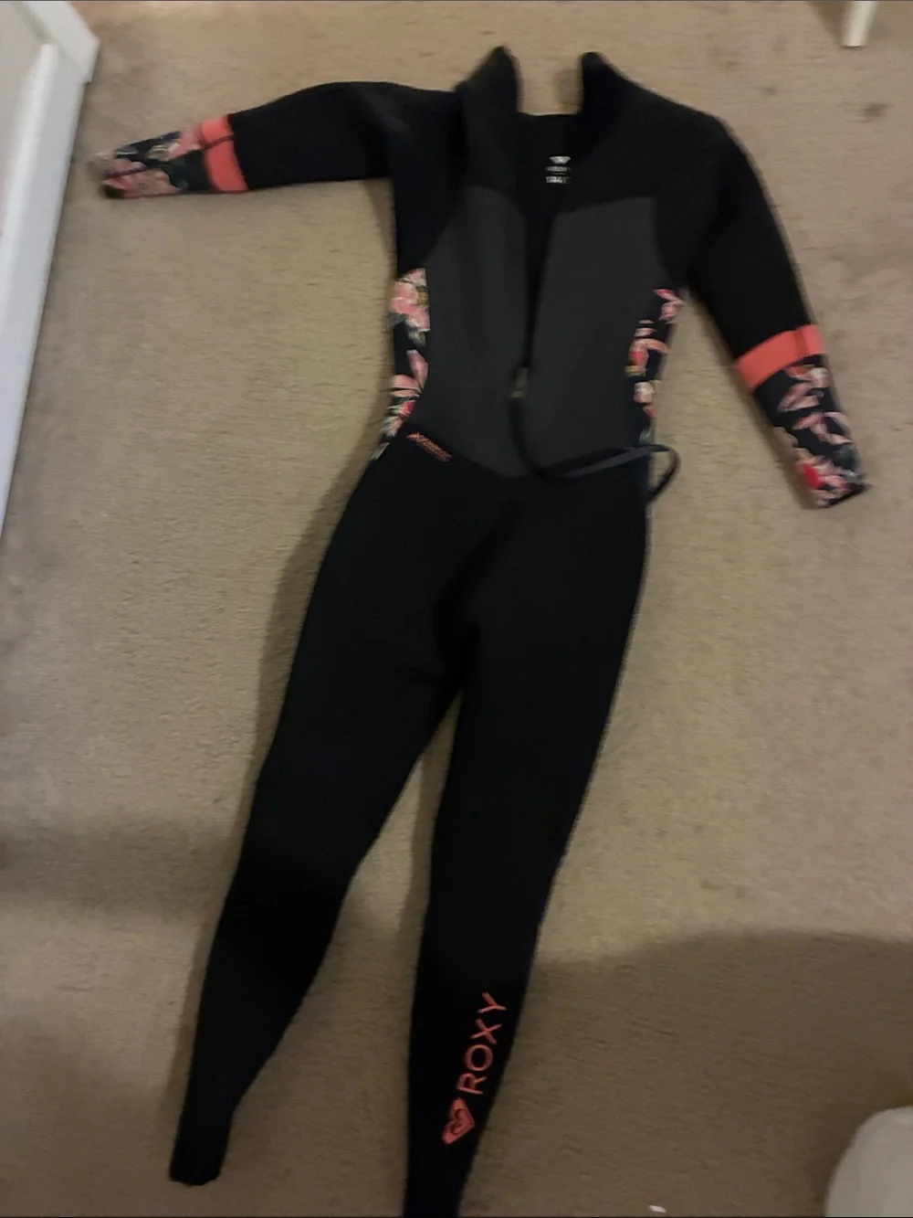 Roxy Black Full-Body Wetsuit with Coral Trim and Floral Panels